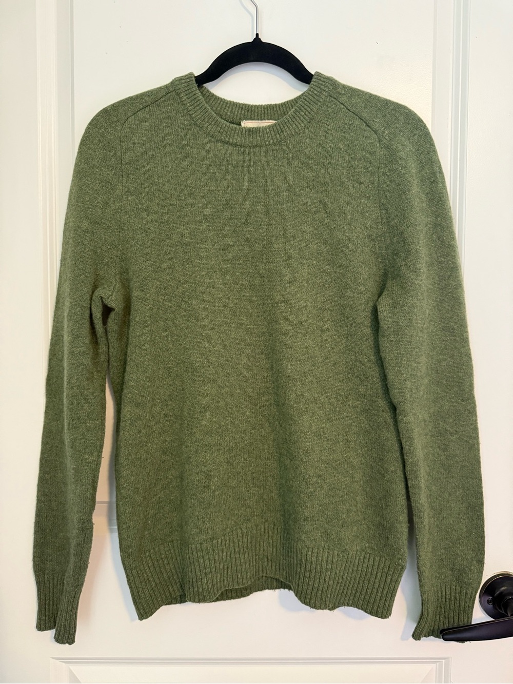 Gap Lambswool Crewneck Men's Sweater in Olive Green